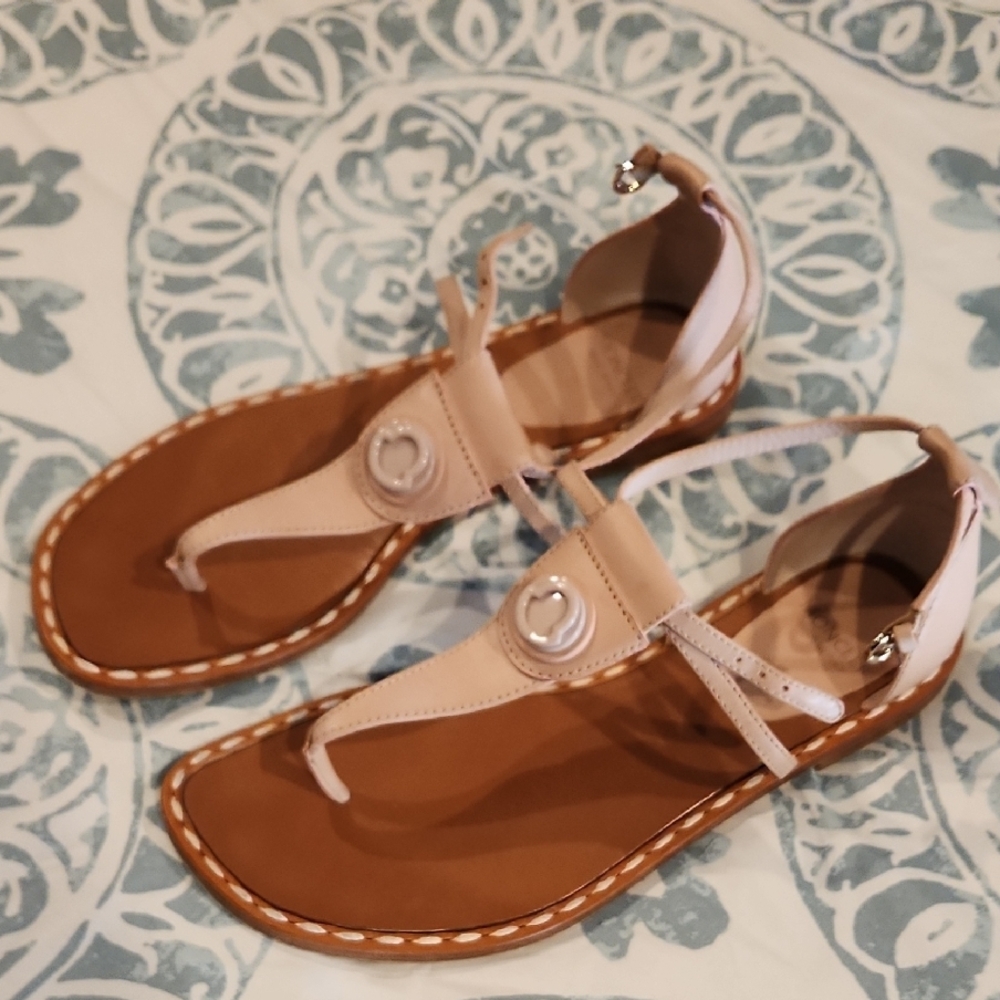 Moncler Cream Thong Sandals with T-Strap Design - Picture 4 of 4